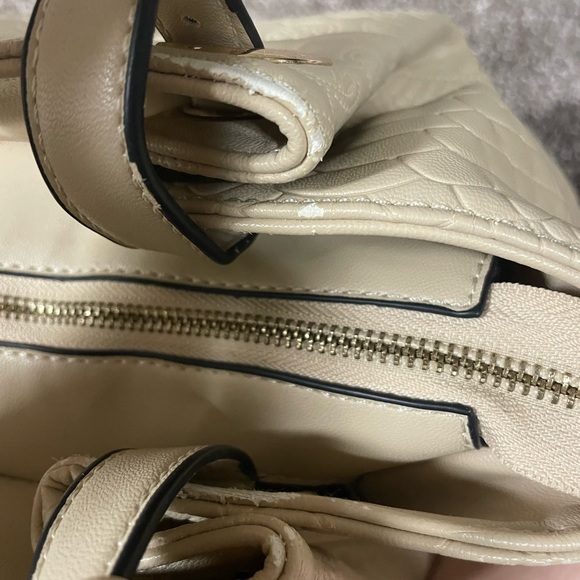 Michael Kors Cream Colored Shoulder Bag - Picture 8 of 9